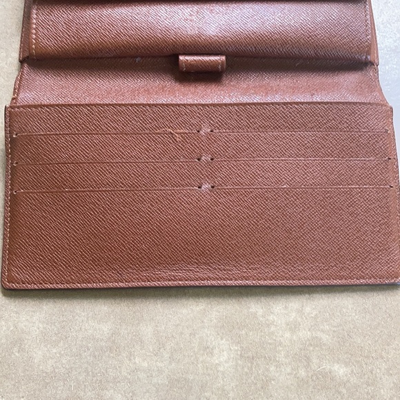 Louis Vuitton Wallet - Picture 9 of 14